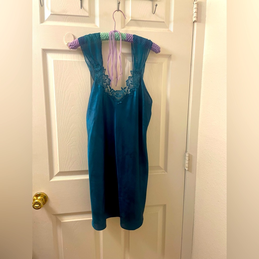 ❌SOLD ❌Vintage Satin Nightgown